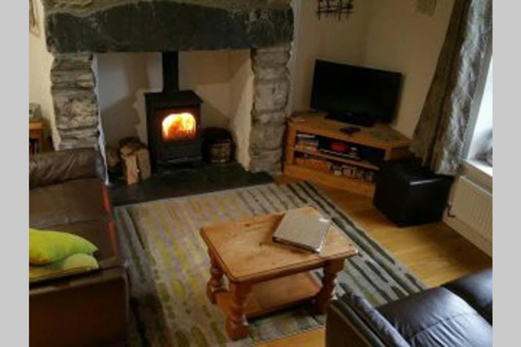 Moelwyn Cottage Blaenau Ffestiniog Exteriör bild